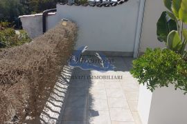 Casa a schiera appena ristrutturata in residence esclusivo