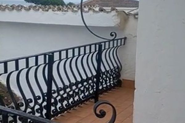 Casa vacanze al primo piano in residence esclusivo a due passi dal mare