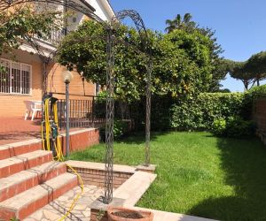 Villa a schiera con splendido giardino in residence esclusivo