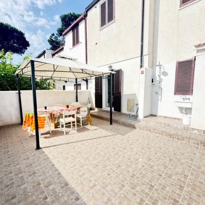 Deliziosa casa su due piani a 300 metri dal mare