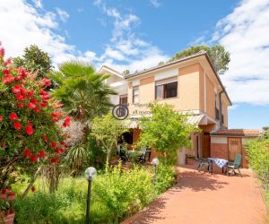 Villa con giardino in affitto - residence esclusivo
