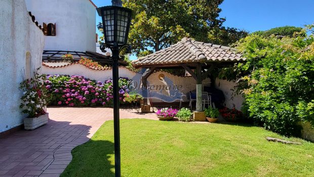 Villa a schiera in stile moresco a due passi dal mare